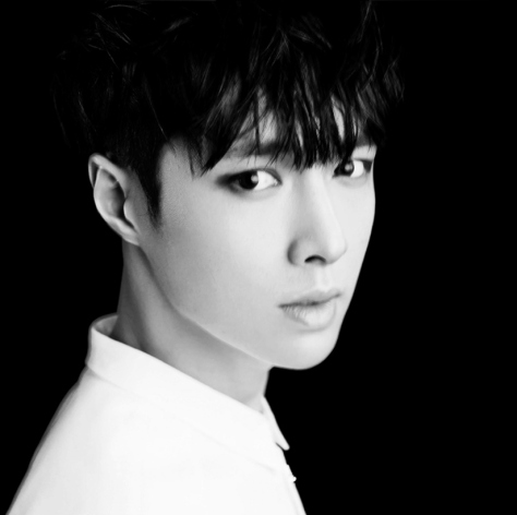 140415-lay-exo-new-teaser-picture-for-overdose